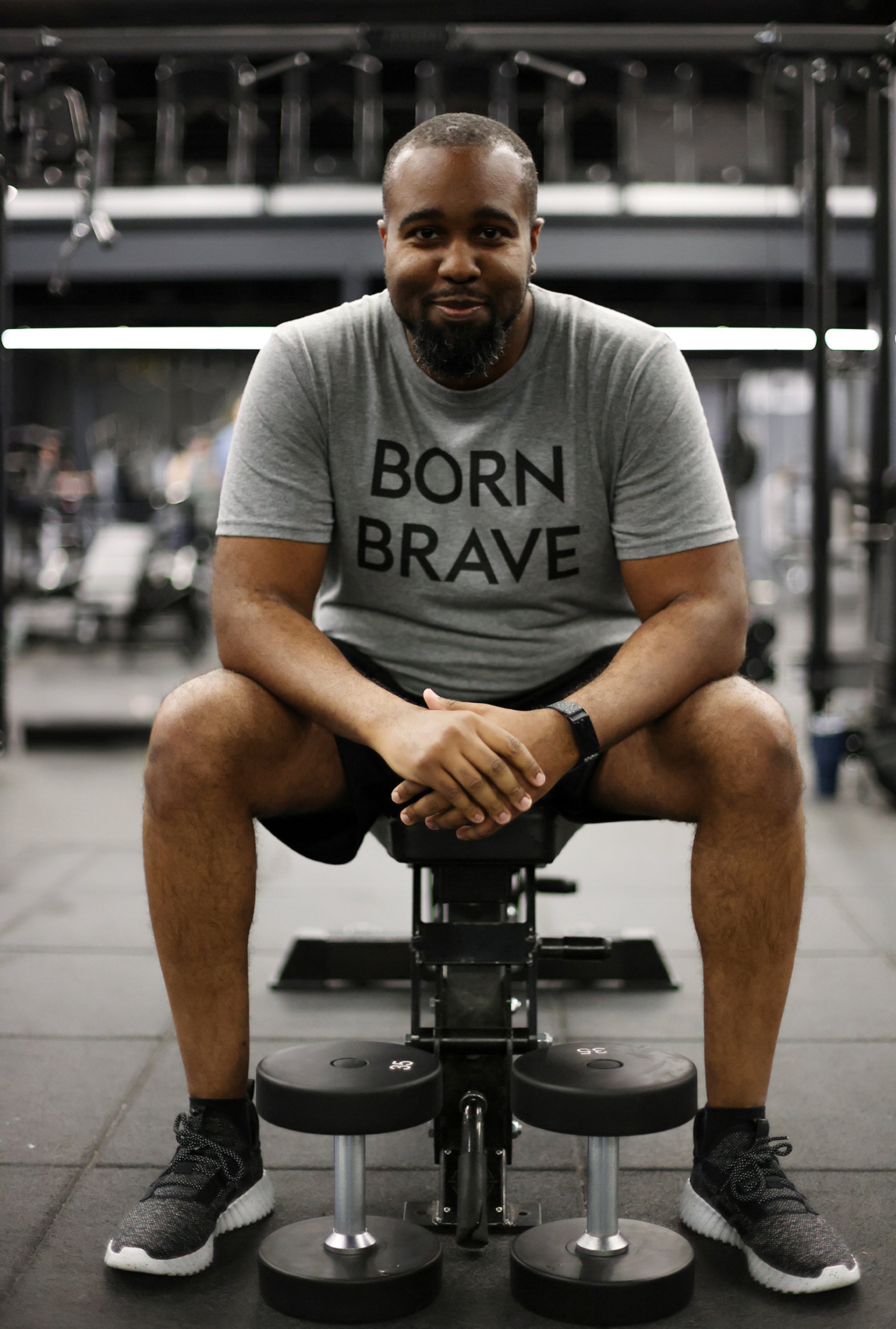 Athlete is 5'11" and is wearing size XL