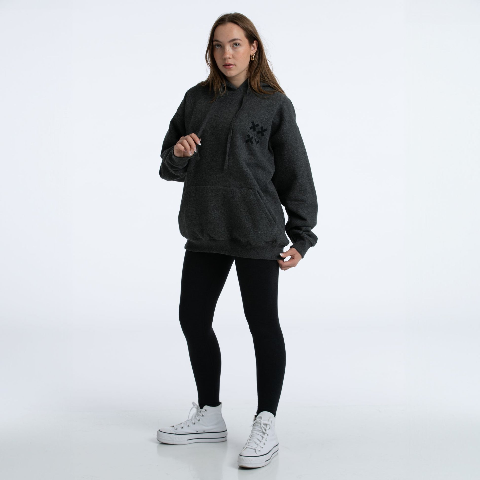 Athlete is 5'6" and is wearing size M