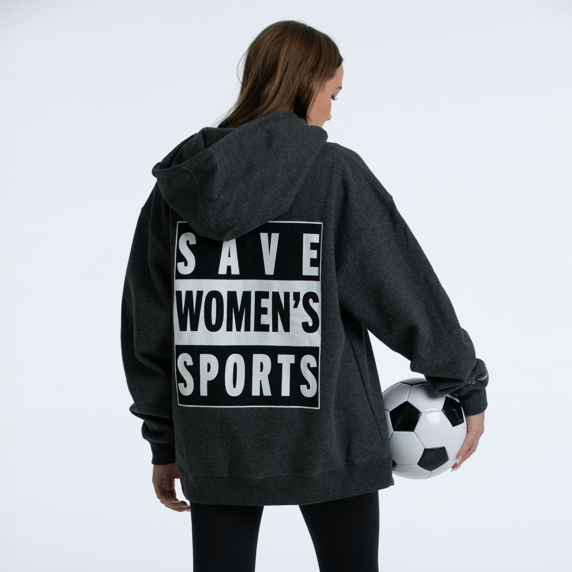Athlete is 5'6" and is wearing size M