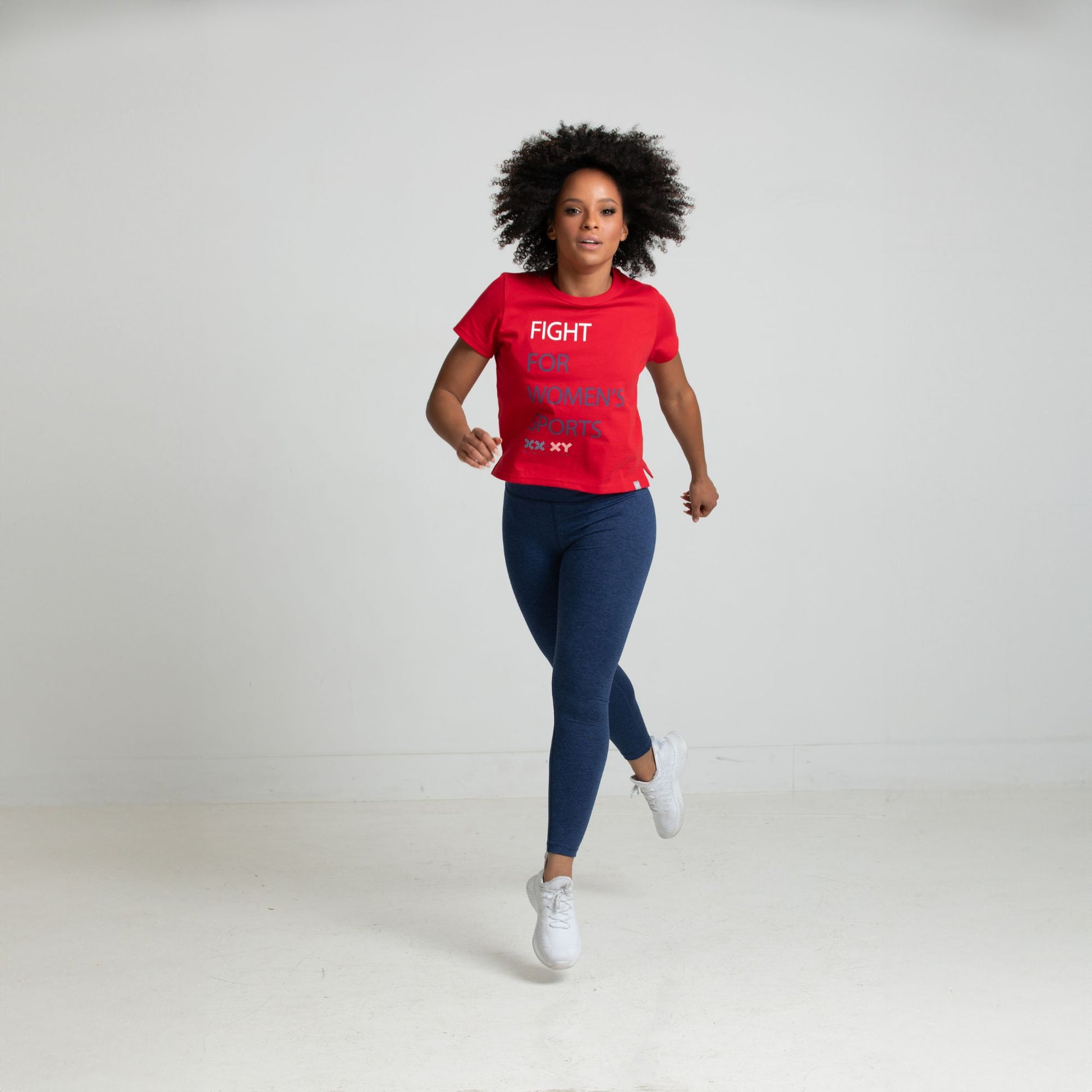 Athlete is 5'3" and is wearing size S