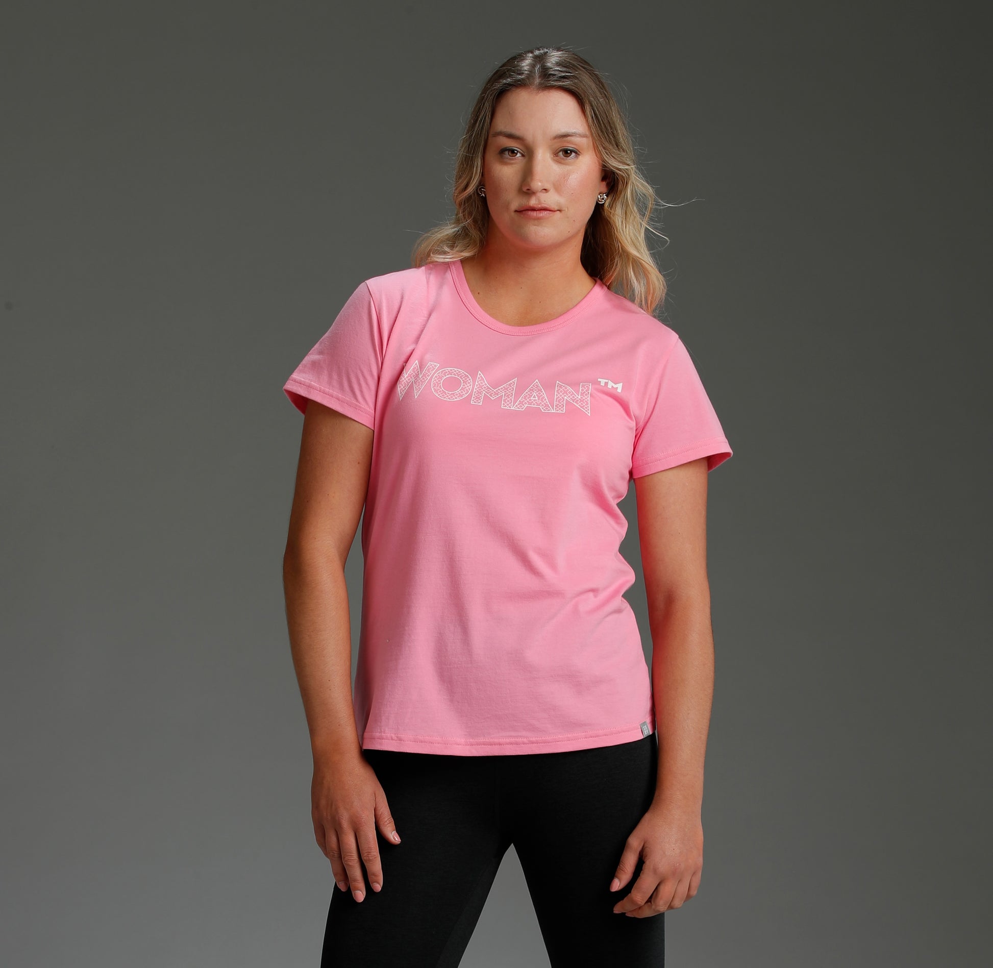Athlete is 5'7" and is wearing size S