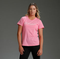 Athlete is 5'7" and is wearing size S