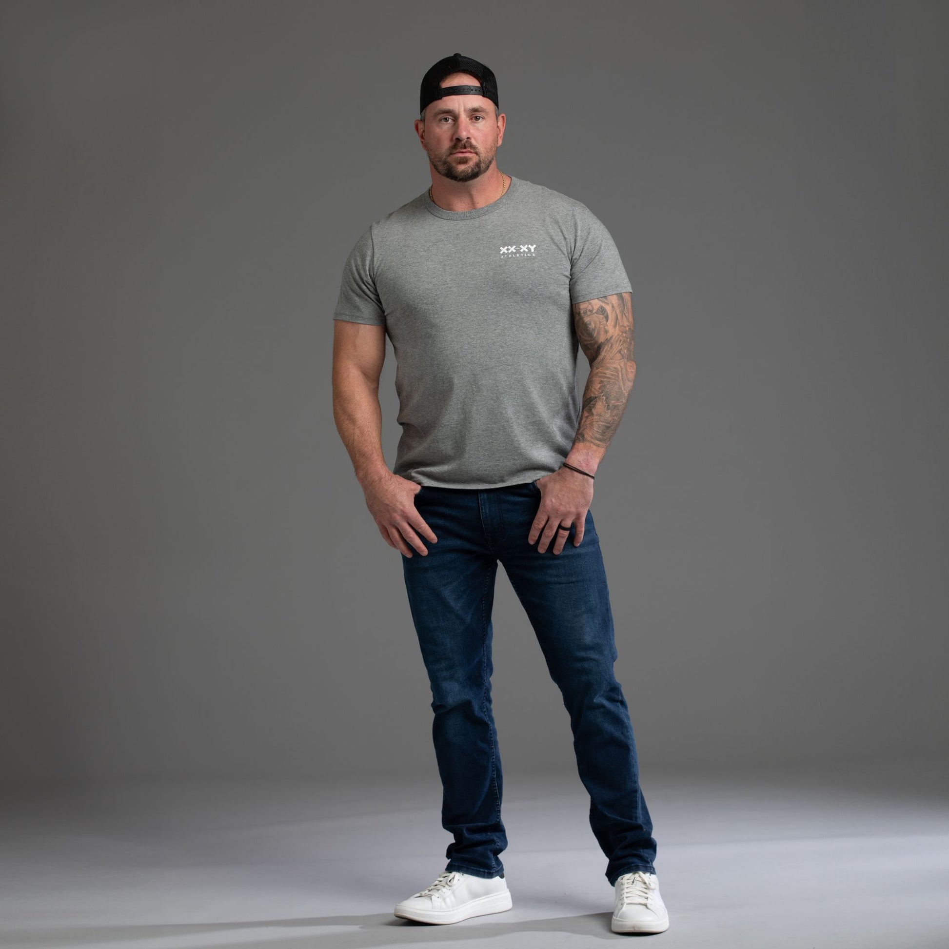 Athlete is 6'0" and is wearing size XL
