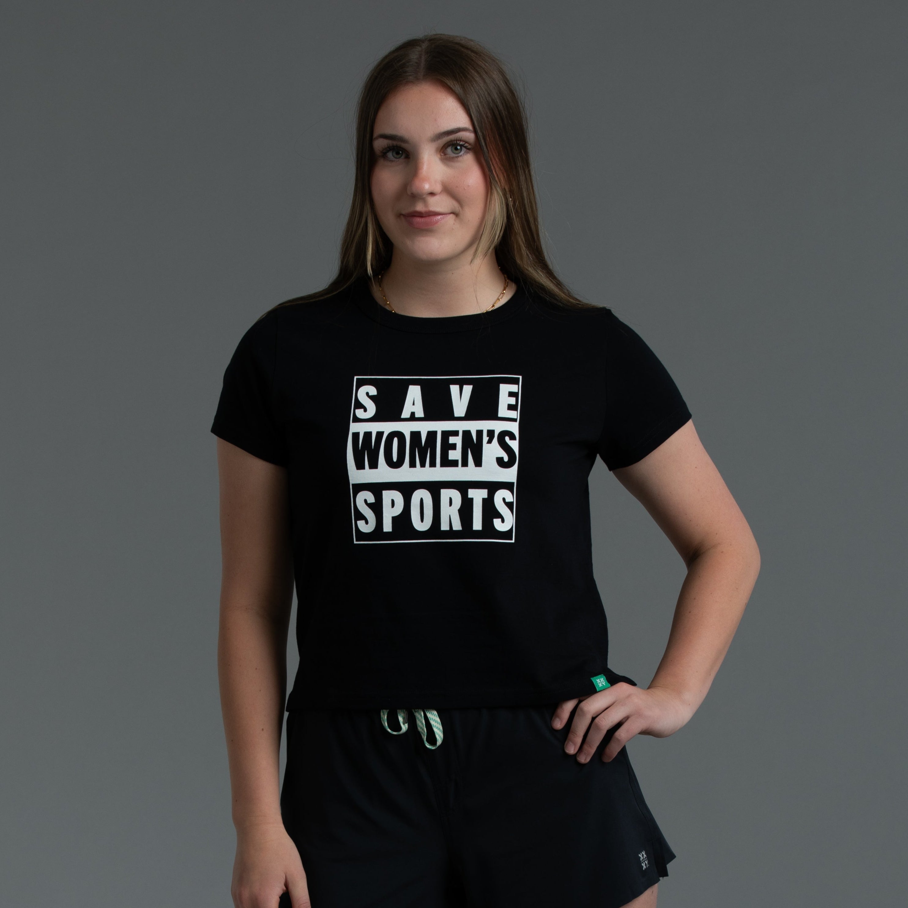 Athlete is 5'8" and is wearing size M