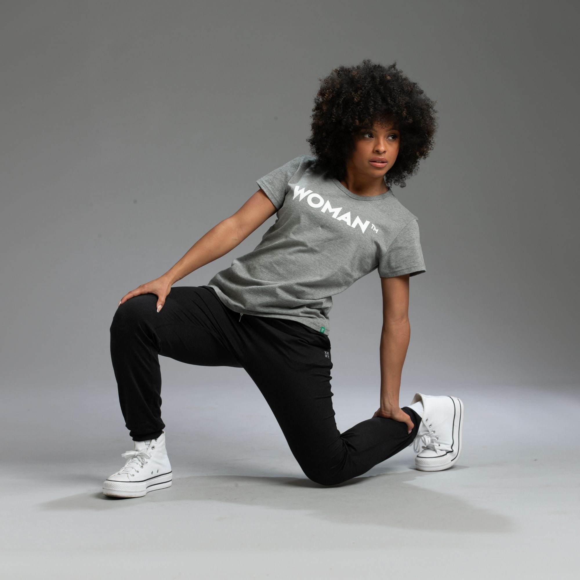Athlete is 5'3" and is wearing size S